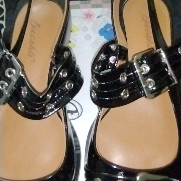 Chic Black Buckled Flats for Women - Picture 9 of 10